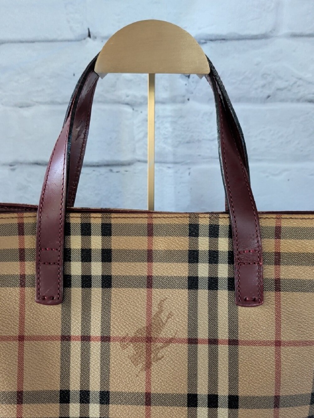 Authentic Burberry Beige Tan Nova Check Tote with Brown Handles - Picture 2 of 10